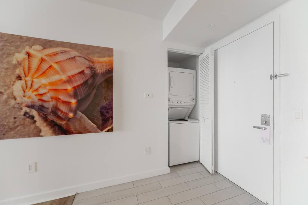 Cozy 1Br Condo Beachwalk Resort Hallandale Beach Exterior photo