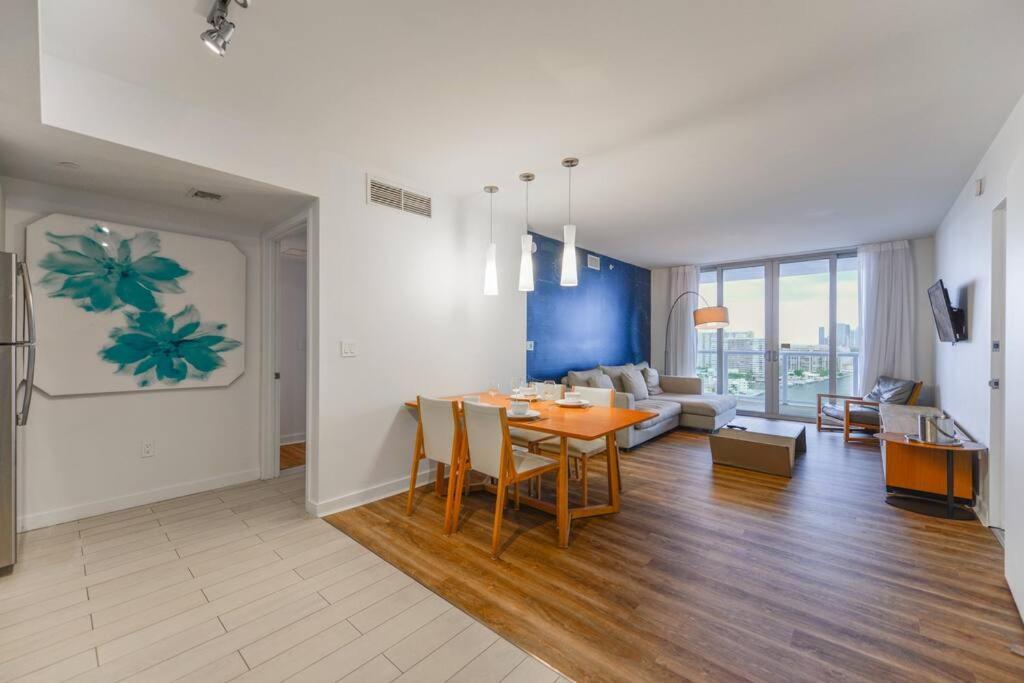 Cozy 1Br Condo Beachwalk Resort Hallandale Beach Exterior photo